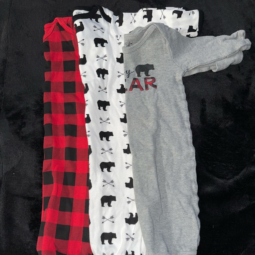 Cozy Bear Print Kids Pajama Set - Red, White, and Gray
